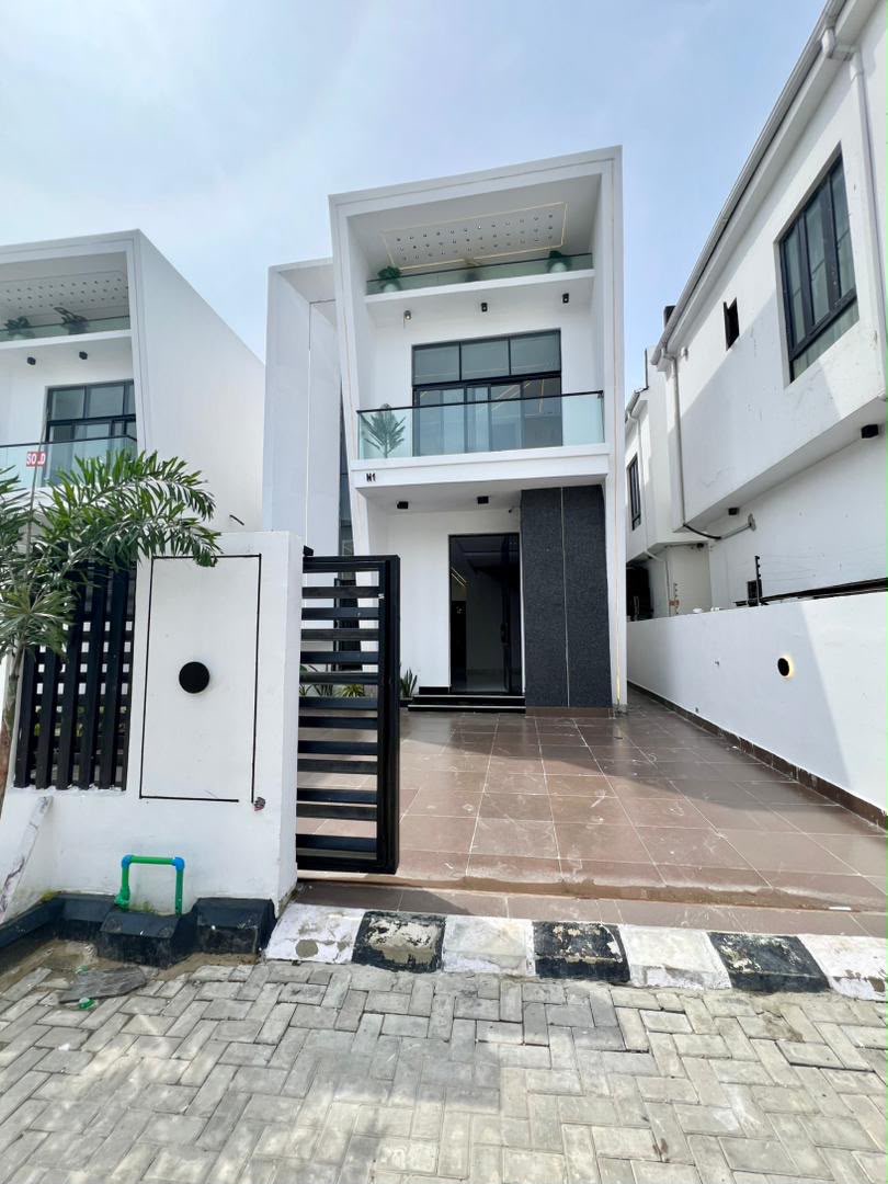 STUNNING 4 BEDROOM DETACHED DUPLEX in ORCHID , LEKKI