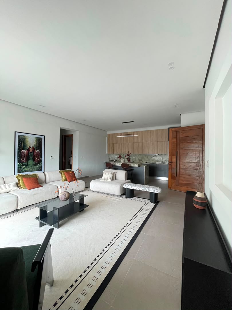 AMAZING FULLY FURNISHED 2 BEDROOM APARTMENT image 2