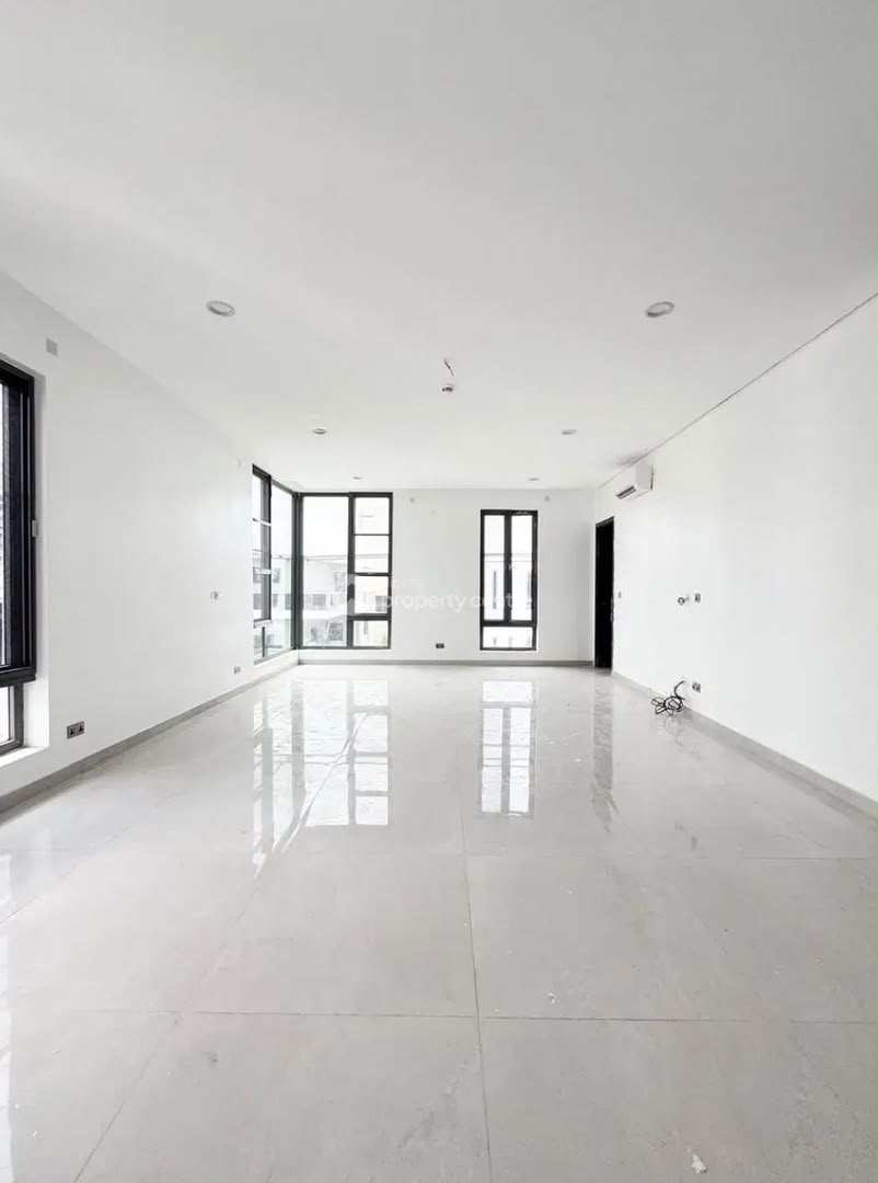 WELL STRUCTURED 6 BEDROOM image 8