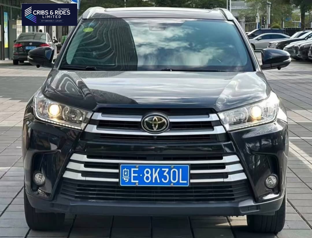 2018 highlander limited available in Lekki