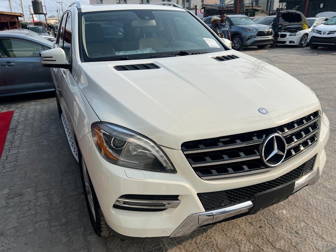 Mercedes -Benz ml 350 available in Lekki