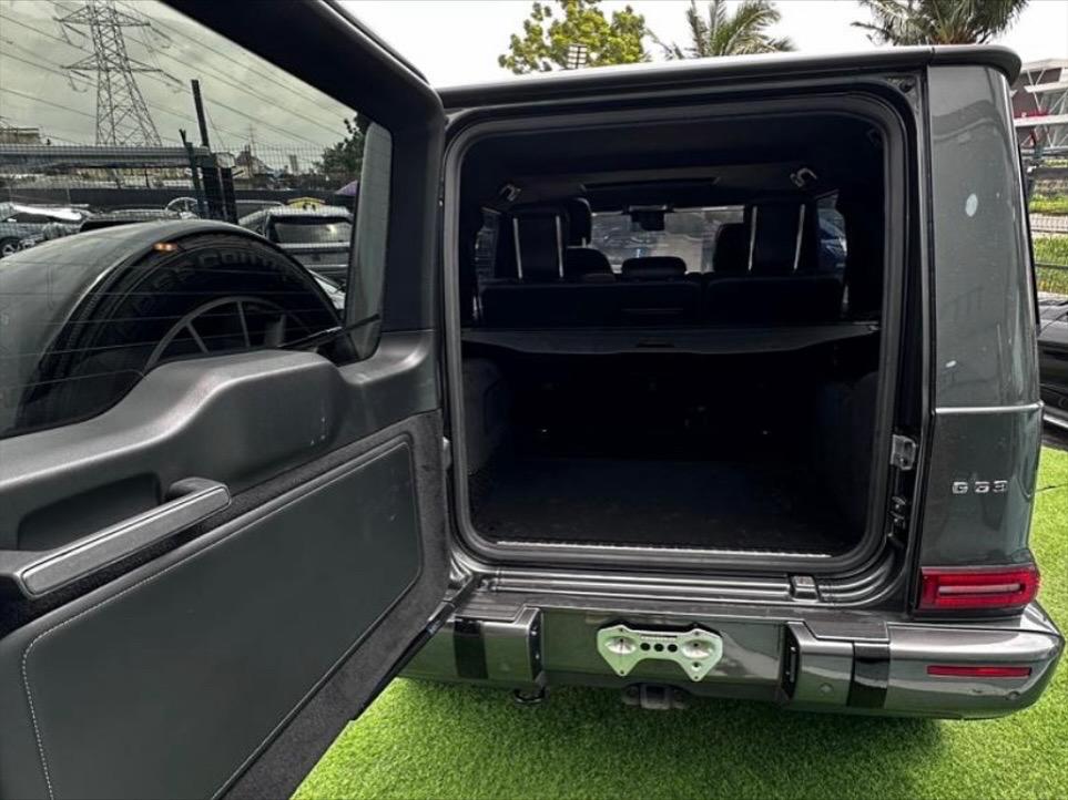 MERCEDES Benz AMG G63 image 9