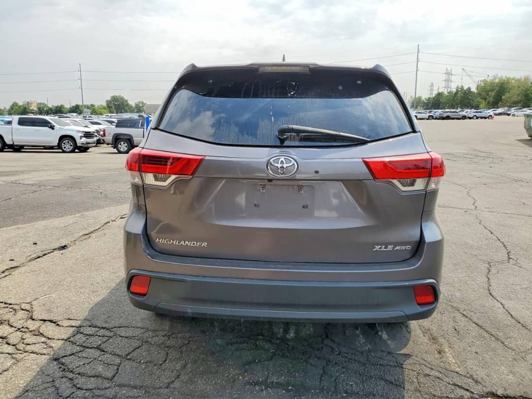 2019 Toyota image 4